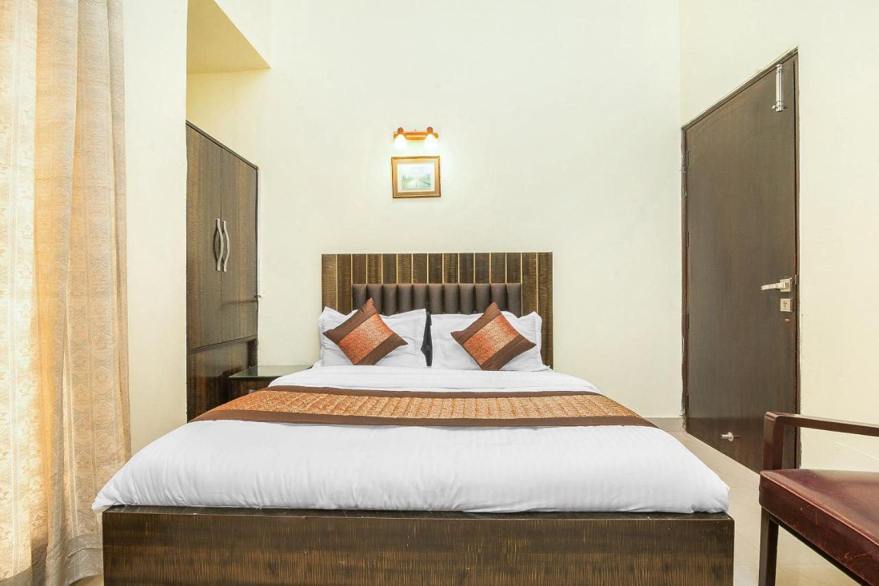 Oyo 14245 Amitabh Guest House Nowe Delhi Zewnętrze zdjęcie